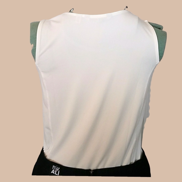 Avenue Sleeveless Top Cream Polyester size 18 / 20 - Picture 3 of 4